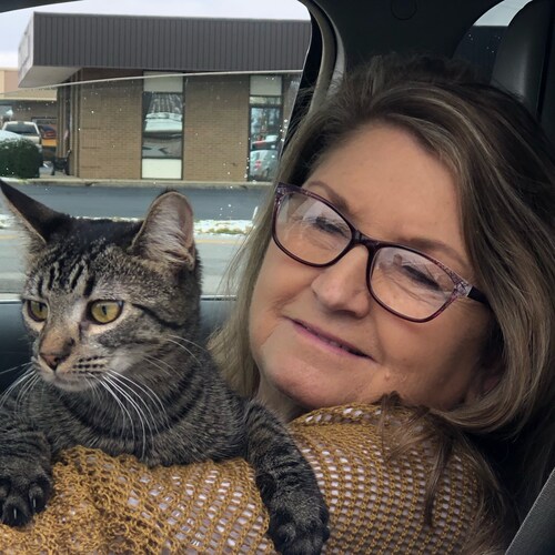 Jesus lover saved by his Grace! Wife/ Mother / Nana…Love Animals!!