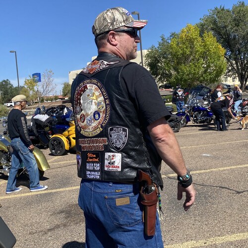 2A 2ndAmendment & GunRights Advocate! 
GOD ✝️ & GUNS🔫 USMCVeteran whose Oath still stands: “Against ALL ENEMIES…Foreign & Domestic” 🇺🇸 
🏆TRUMPWON🏆