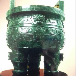 紧跟七哥，爆料革命，唯真不破，铲除邪共，建立法制，民主，自由的新社会，支持新中国联邦！