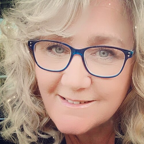 Wife, mom, daughter, Alzheimer's caregiver for dad, nana of 2. Independent thinker, researcher. Question everything!