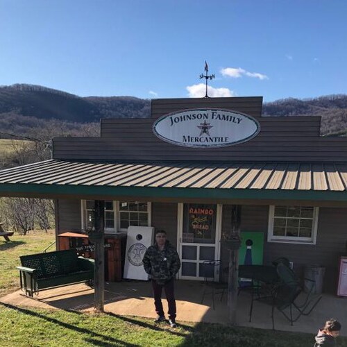 Trump supporter. Conservative. Right wing anti-communist. Let’s go Brandon! FJB! 🚫Never to the left.