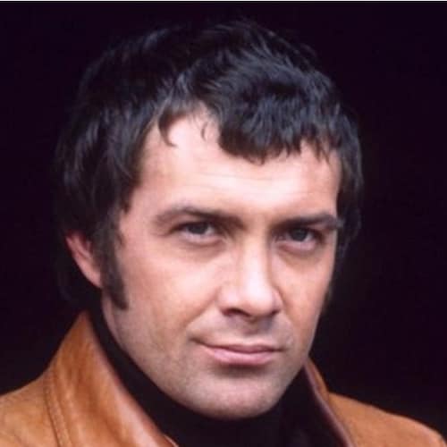 Free Speech Advocate passionate about guns, our civil rights, our right to defend ourselves and to uphold our language a...