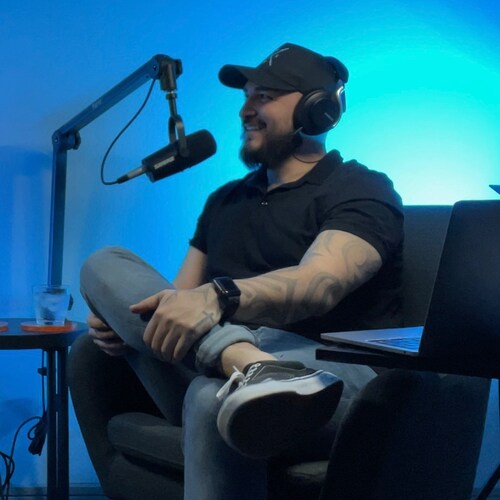 •Proud American Patriot 🇺🇸 
•Content Creator 🎥 
•Free-Thinker 🧠 
•Creator Of #PeteOnTheStreetTX