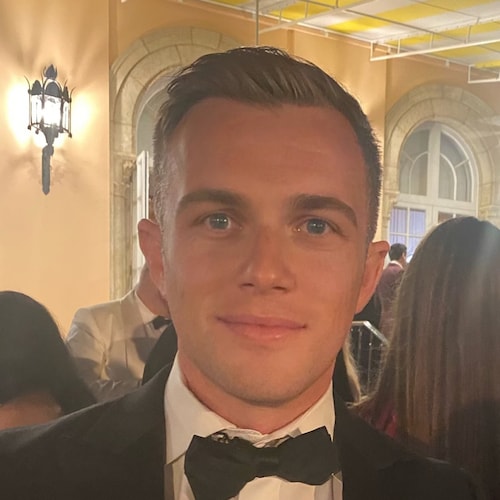 veteran and former GOP operative who was defamed and lied about by the media and the political left. Help me fight back ...