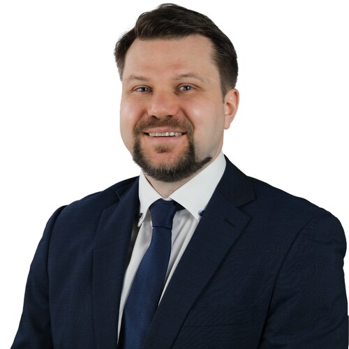 German politician and investment consultant/ City: Schwerin/ Party: AfD/Topics: Economy and finances