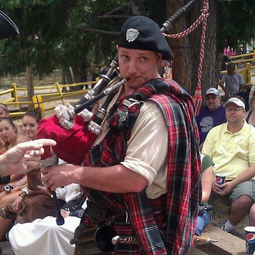 Regular dude, doing stuff. Conservative and solid