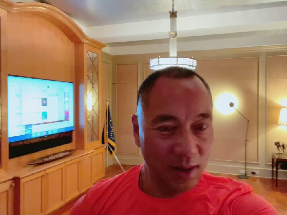 12月24号：尊敬的战友们好！衷心地祝战友们及家人们平安夜开心快乐！永远永远的平安……但是是什么能让我们不平安呢？这是我们每个人在此时此刻，全世界人都不平安．都不健康的平安夜．必须要思考的问题！