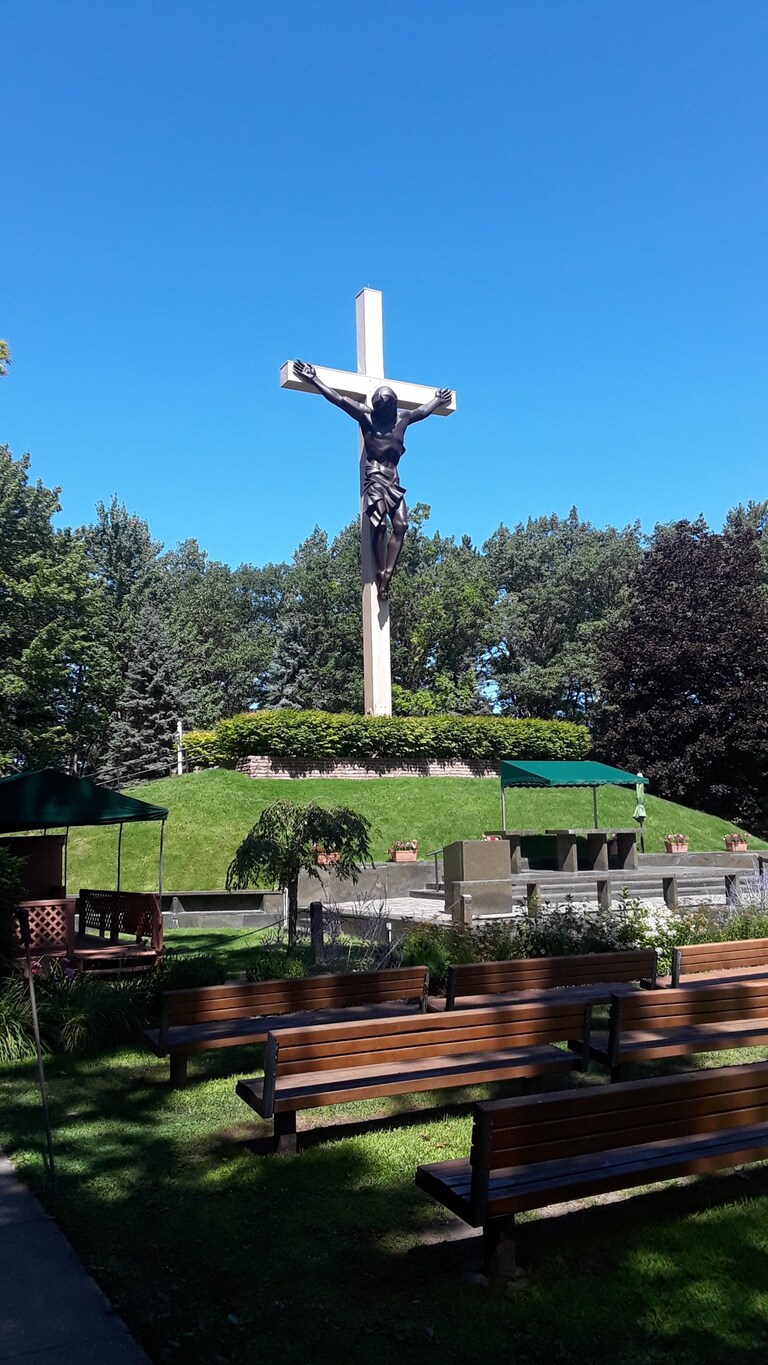 If you ever travel to northern Michigan be sure to stop in Indian River. The largest crucifix in the world resides there.