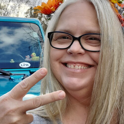 Wife, mom of 3 adult children, Conservative & X'er. #goobers #jamestharrisfan #jeeplife #kunekunepigs #homesteading #patriot