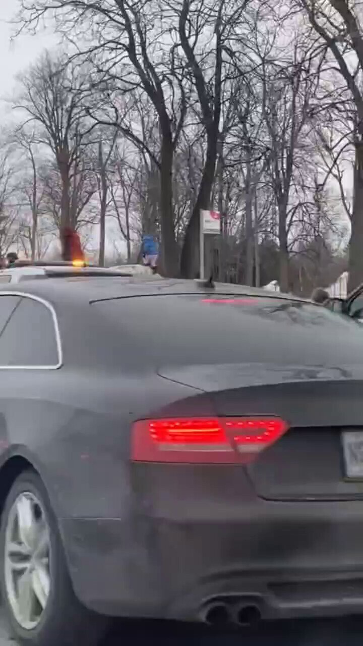 Protest outside the Innes Jail in Ottawa, where one of the Canadian convoy for freedom organisers, T...