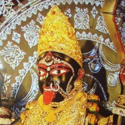 A true king is not one with possessions, power, riches & subjects but one who does not bend & crawl even when he has none of these things. U are That. तत्त्वमसि