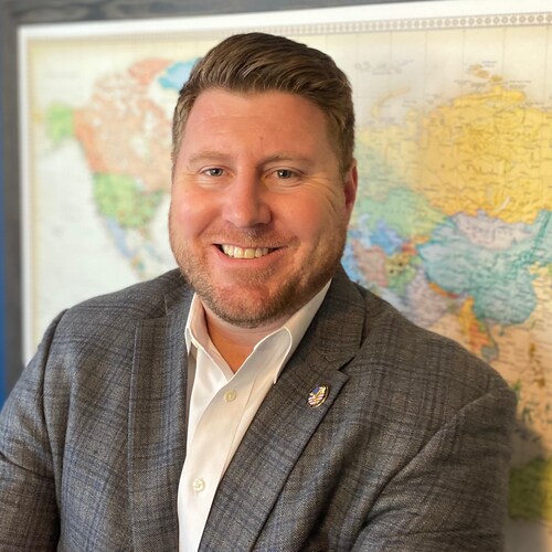 Husband, Father, Air Force Veteran (OIF, OEF, Horn of Africa), UTD graduate, Love to Golf.