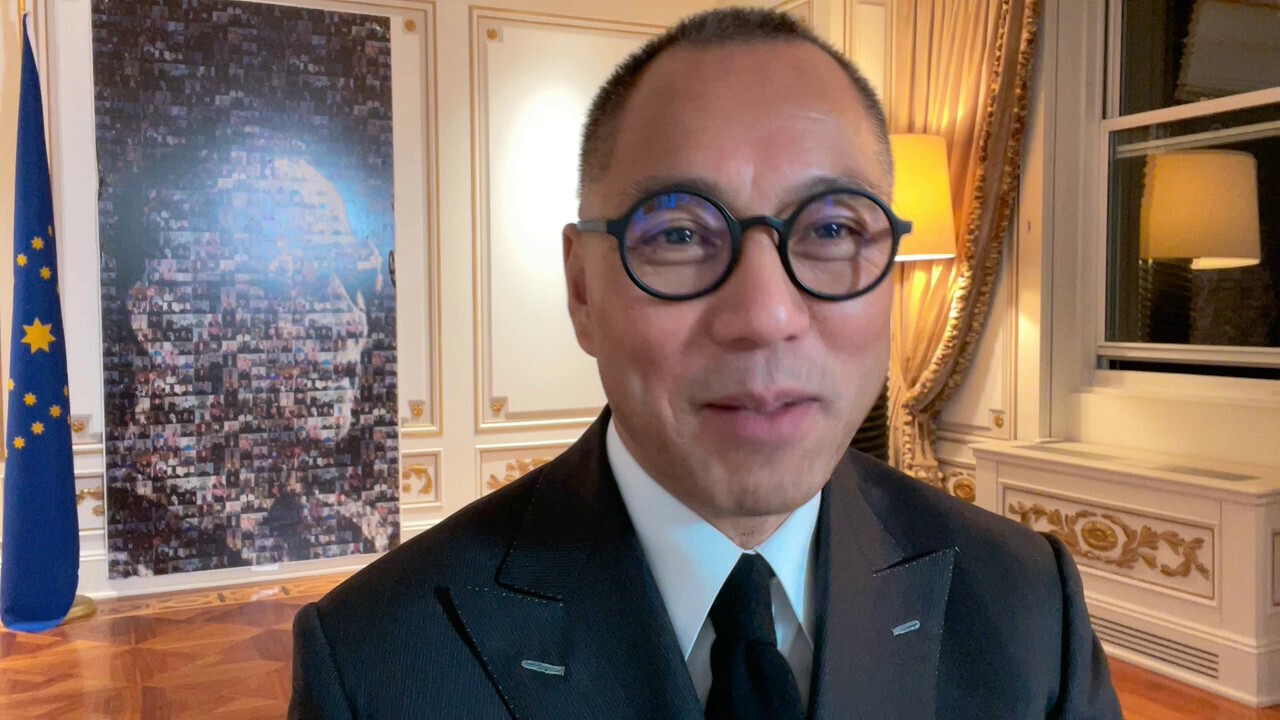 11月7号：尊敬的战友们好……工作了一整天，吃了好几顿饭非常的兴奋，一切都已经开始！