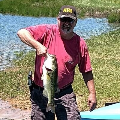 Happily Married Navy Vet, MAGA,PRO GUN,PRO LIFE,FATHER, GRANDPA AND CONSTITUTIONAL CONSERVATIVE. #FJB WAKE UP PEOPLE!