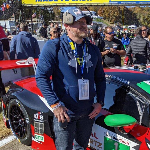 I’m a Georgia boy and love racing, lifting, and hunting. Oh I also build software.