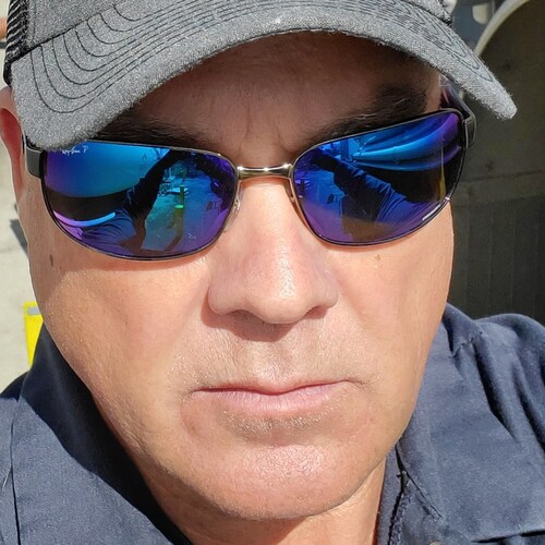 Fuel delivery driver, conservative, grandfather and married my high school sweetheart. 32 years and counting.