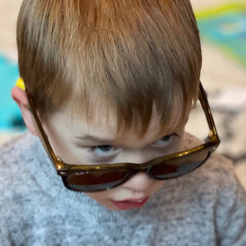 I scroll to inform and be informed