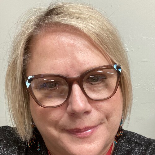 Views are my own, wife/mom, am on the fence, but lean to the right, a believer of Christ, advocates for children - yup a...