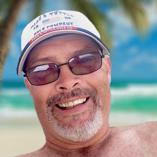 Retired fireman, golfer, love sports, NC State fan. Pronouns: Smith/Wesson