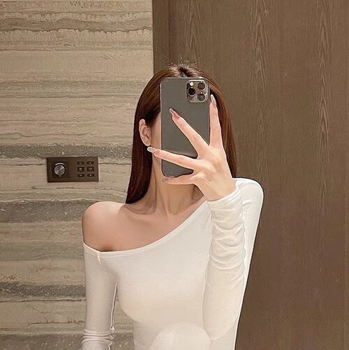 Visit fengqing's profile on GETTR. View their posts, photos, videos, and connect with them on the social platform.