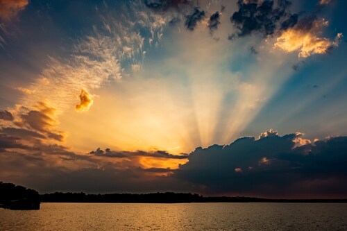 Tonight's Sunset is on page 2 of my new book "Sunsets 20.21" Delivery of the 1st printing is due to arrive in the next week or so.  Contact me soon to reserve your copy.  Only this 1st printing will be at the promo pricing of $175.  😎🥓🥓🥓🥓