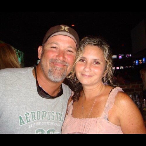 Husband , Dad to 3 great sons !! Christian Conservative 🙏🇺🇸🙏. Love my family , Sports and good discussion !!🍊