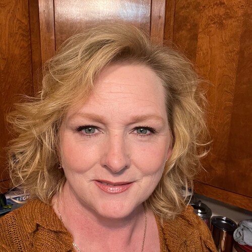 I love to cook & bake. I’m a wife, mom of 6, nana to 15(so far), LCC ComfortDog handler. Christian, Lutheran, conservati...