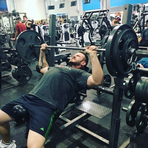 temporarily disabled vet, father, gamer, and meme Smith extraordinaire.Pronouns are for losers so identify (deez/nutz)