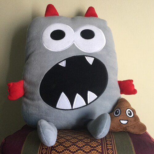 @drnaomirwolf Dr Wolf, the WHO treaty will install a standing army of medical military around the world, answering...