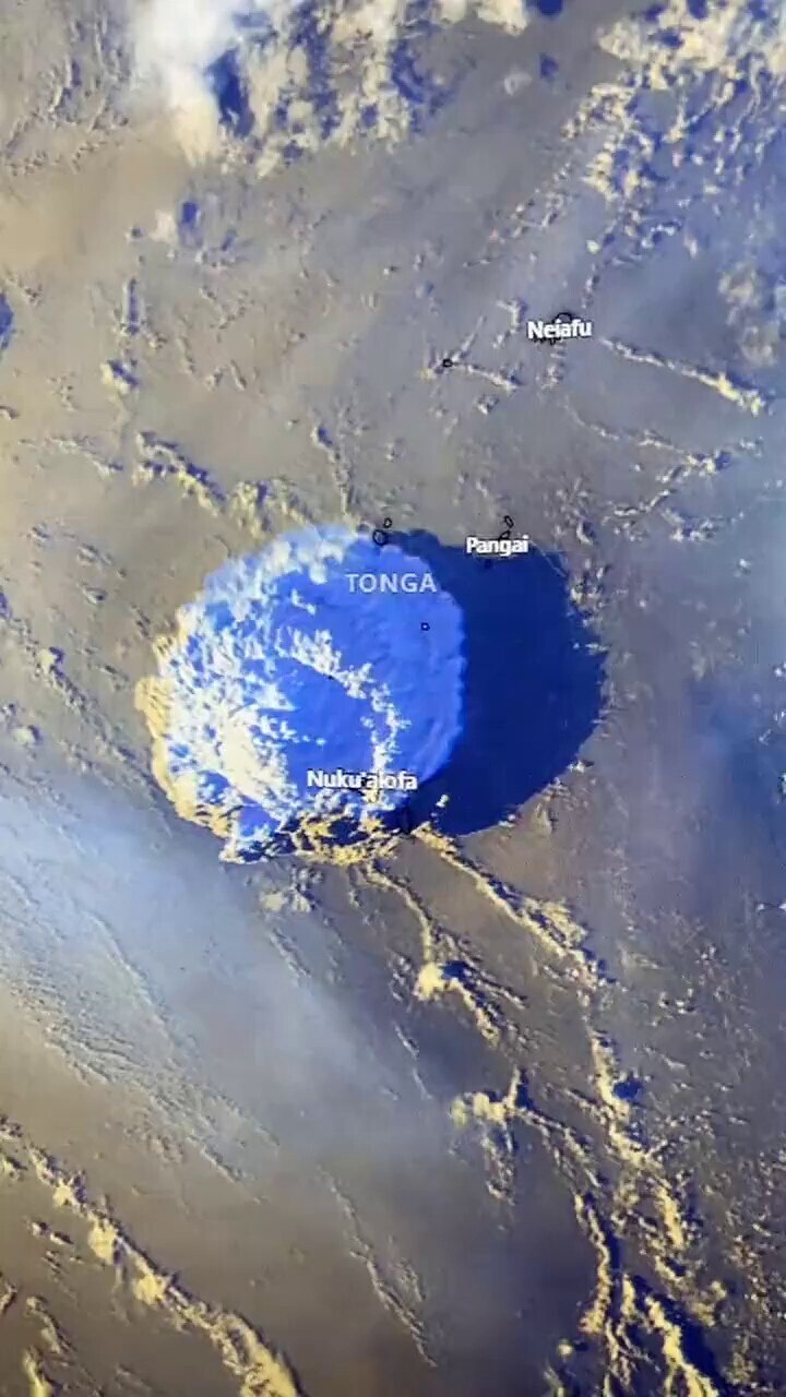 🇹🇴 Huge volcanic eruption near Tonga.  Reports of tsunami there and it's gone pitch black. Lots of...