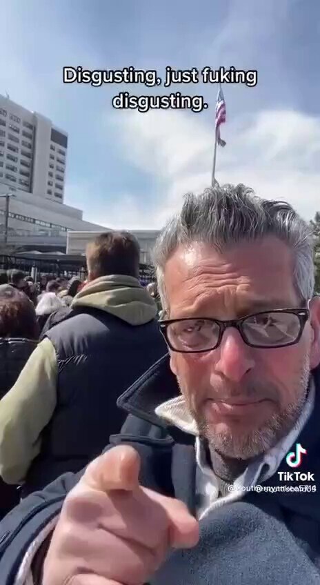 ATTENTION PATRIOTS!!! MUST WATCH! 
@ROHLL5  

