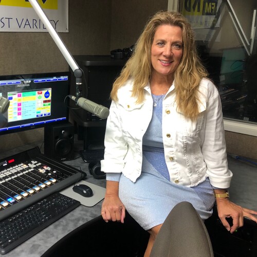 On-Air Talent
90.1 KBPK 
Orange Voice News                           𝙉𝙚𝙫𝙚𝙧 𝙢𝙞𝙨𝙩𝙖𝙠𝙚 𝙢𝙮 𝙠𝙞𝙣𝙙𝙣𝙚𝙨𝙨 𝙛�...