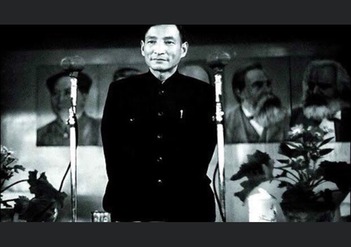 中共元老陈云曾有“遗训”：
一、中国人好管，饿死也不会造反。二、党内斗争不要开杀戒，否则后代不好见面。 
三、权力要移交给我们的孩子，不然我们以后会被挖祖坟的。 
四、《新闻法》不能搞。蒋介石那个时代...