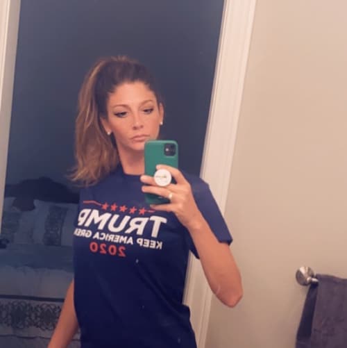 I don’t have a lot to say, but when I do, you’ll know it
insta: _lisabeth_