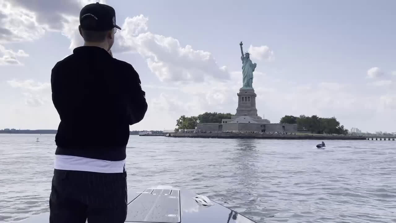 为郑州的正在巨大的人祸．天灾中的同胞们祈福！
感恩铲除大脑的骗子……蛇妖闫……而感谢自由女神！

感恩从今天起成功的可以用喜美元正式上线啦……可以购买喜币了！