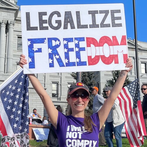 Mom and Holistic Health Entrepreneur, Fighting for our Rights and Freedoms ♥️🇺🇸♥️ A strong immunity over Pharm🌞🥦🍅🍓...