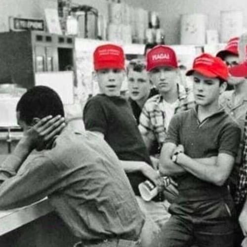 here to disrupt your echo chamber and have fun doing it 😁love over hate ♥️ Darkness cannot drive out darkness; only lig...