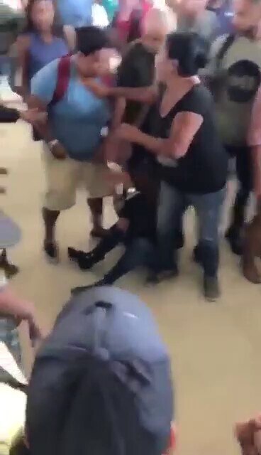 🤣🇦🇷 Duas argentinas, estimuladas pela impunidade da (in)Justiça aparelhada, roubavam celulares e ...