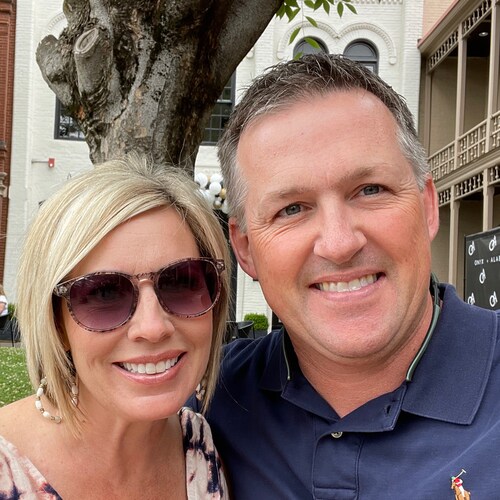 Christ follower, husband and dad.  Dog lover. Conservative.  Redwave 2022!     Most politicians really suck.  America fi...