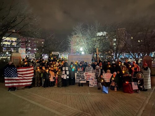 🚨BREAKING: 50+ nurses in Akron are under fire from their hospital's vaccine mandate.

@JDVance1 wil...