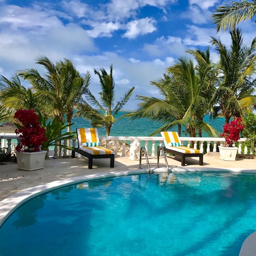 Luxury Psychedelic Treatment Center offering top-tier clinical protocols and luxury accommodations in the therapeutic Ca...