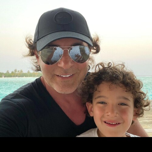 A Christain,single dad with two kids,an independent contractor of an oil drilling company,proud American 100% pro-life p...