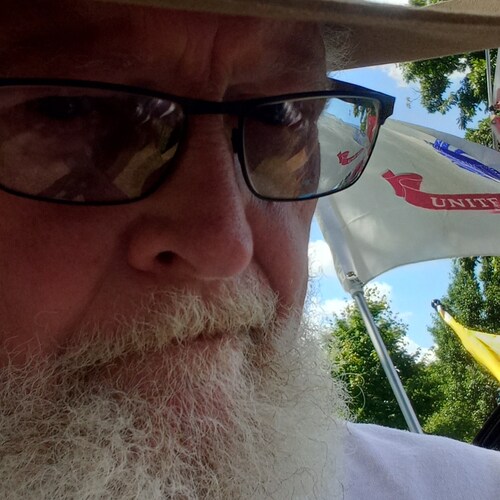 FLEA MARKET MANIAC 🍊Proud seller of America First & Trump items.🇺🇲  Truth-Seeker of 2020 Election Fraud - Trump won !...