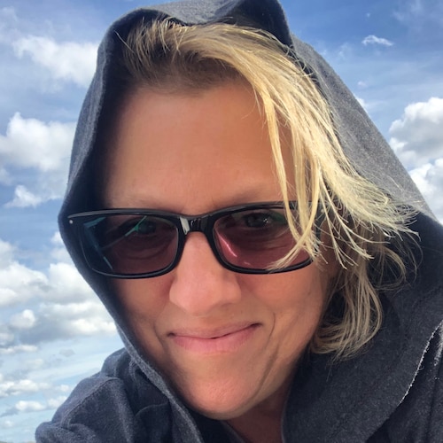 Michelle’s my name! Christ Follower, Wife, Mom, Proud Army Brat, Proud American, Podcast Host.