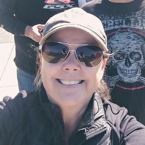 Blessed Wife, Mom, Mimi, Christian ✝, Patriot. 🇺🇸
Real Estate Office Admin.
Harley Riding, Music Loving, Foodie who LO...