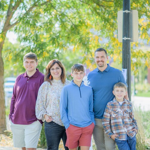 Mama of boys 3x’s, lucky wife, freedom fighter,  Faith over Fear!