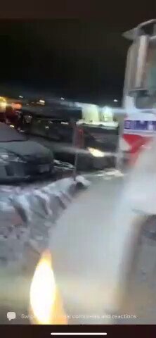 🇨🇦 2 farmers volunteering at the trucker protest in Ottawa are being arrested for having empty sli...