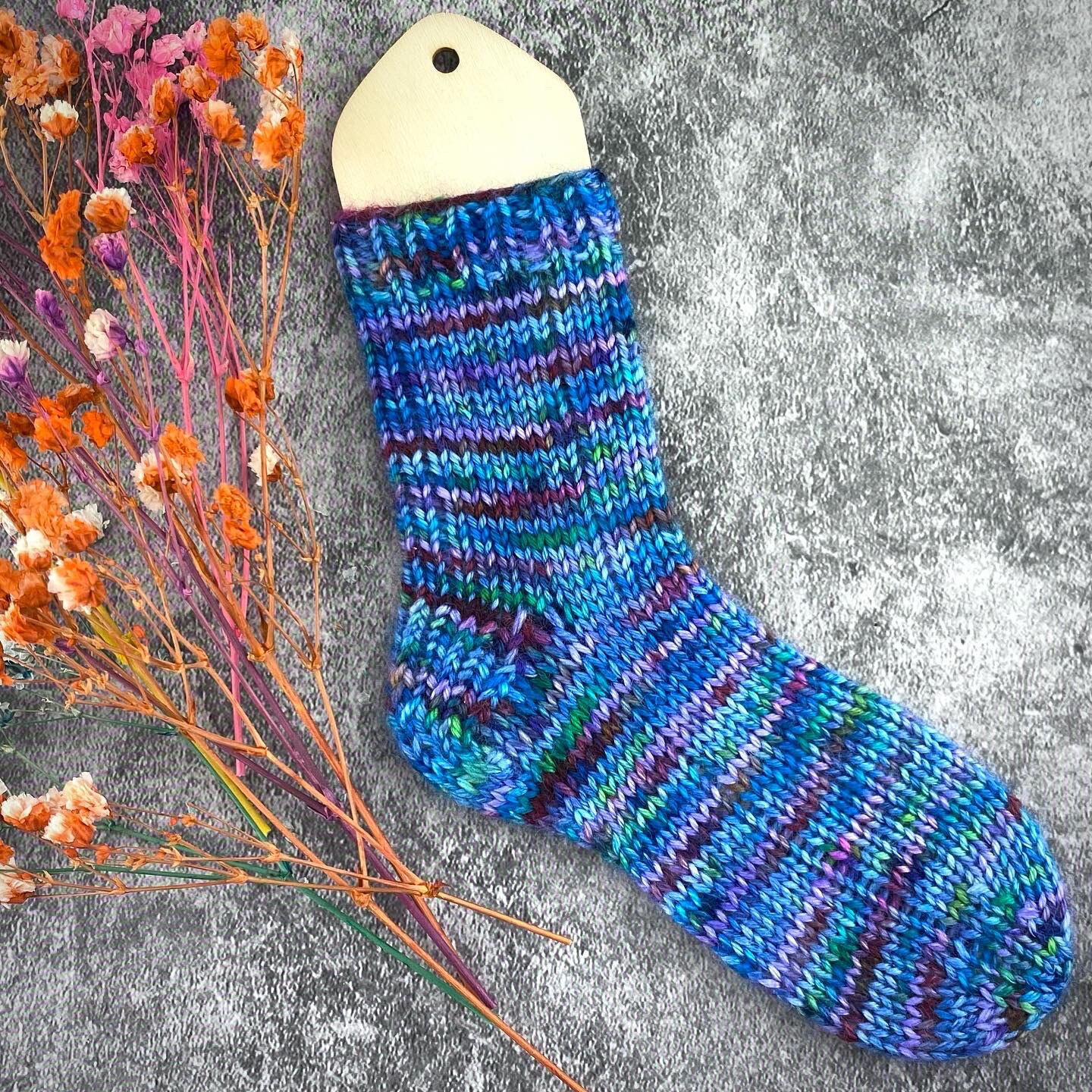 Izzy Moonbow has been added to the shop!  #yarncafecreations #knittersofinstagram #dyersofinstagram ...