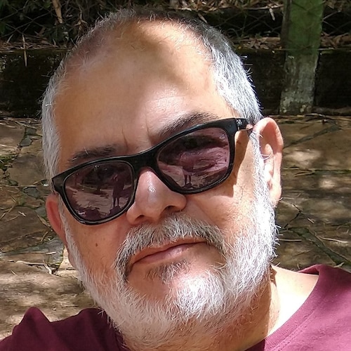 🇧🇷 Carioca, Analista de Sistemas, Programador, DBA, Conservador, 💯% Bolsonaro, Pesca Esportiva, Motociclista, Músico....