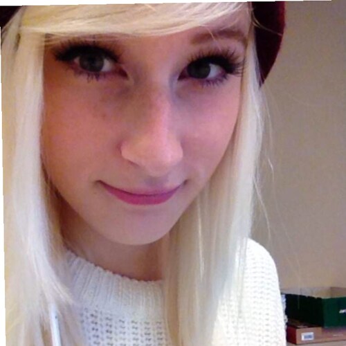 20y from Sweden. Banned on twitter and testning GETTR 
I miss life anno 2019